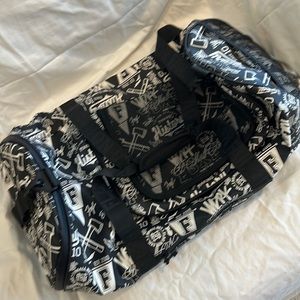 Brand new Flag nor Fail duffel limited edition